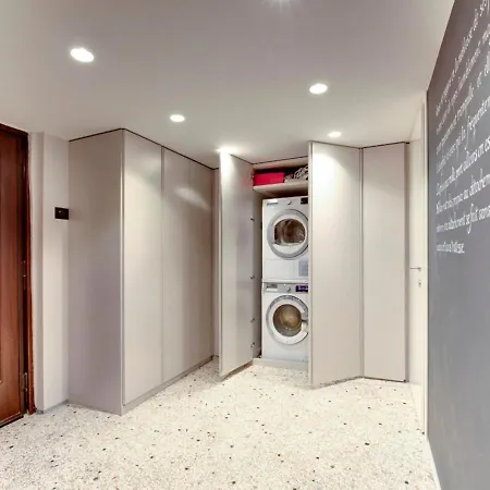 Stunning Modern In The Heart Of Venetië