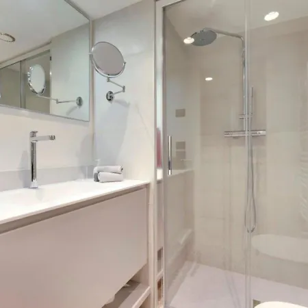 Stunning Modern In The Heart Of Appartement