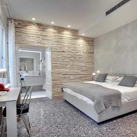 Stunning Modern In The Heart Of *